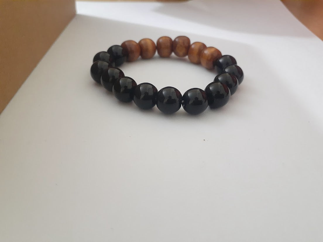 BROWN GRAIN & BLACK BEAD STRETCH BRACELET
