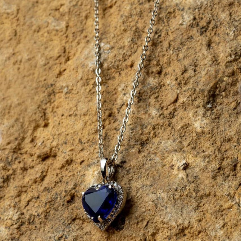 titanic heart locket 