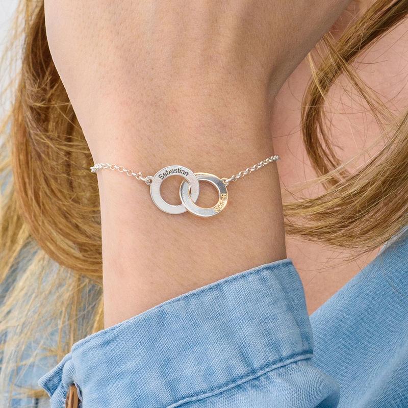 INTERLOCKING CIRCLES BRACELET 