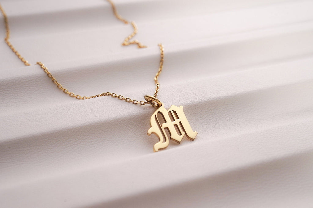 initial name nacklace