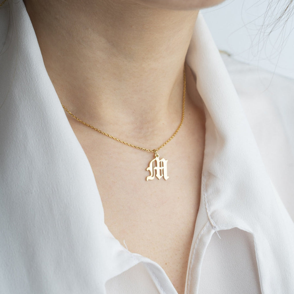 initial name nacklace
