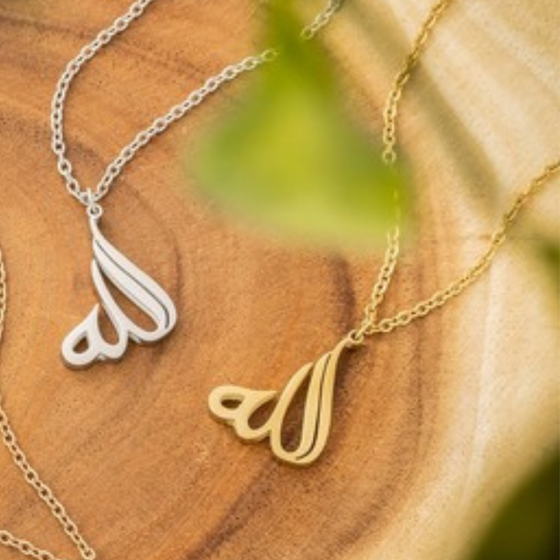 TINY ALLAH CALLIGRAPHY NECKALCE